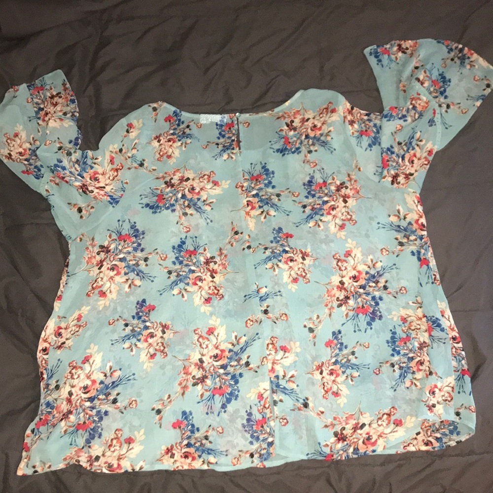 Shirt - Picture 3 of 3